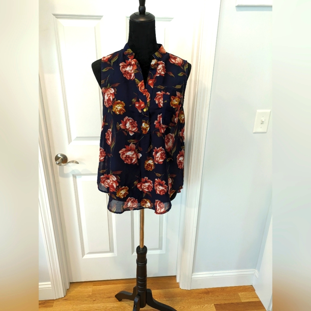 Women's Size MEDIUM Top/Blouse New